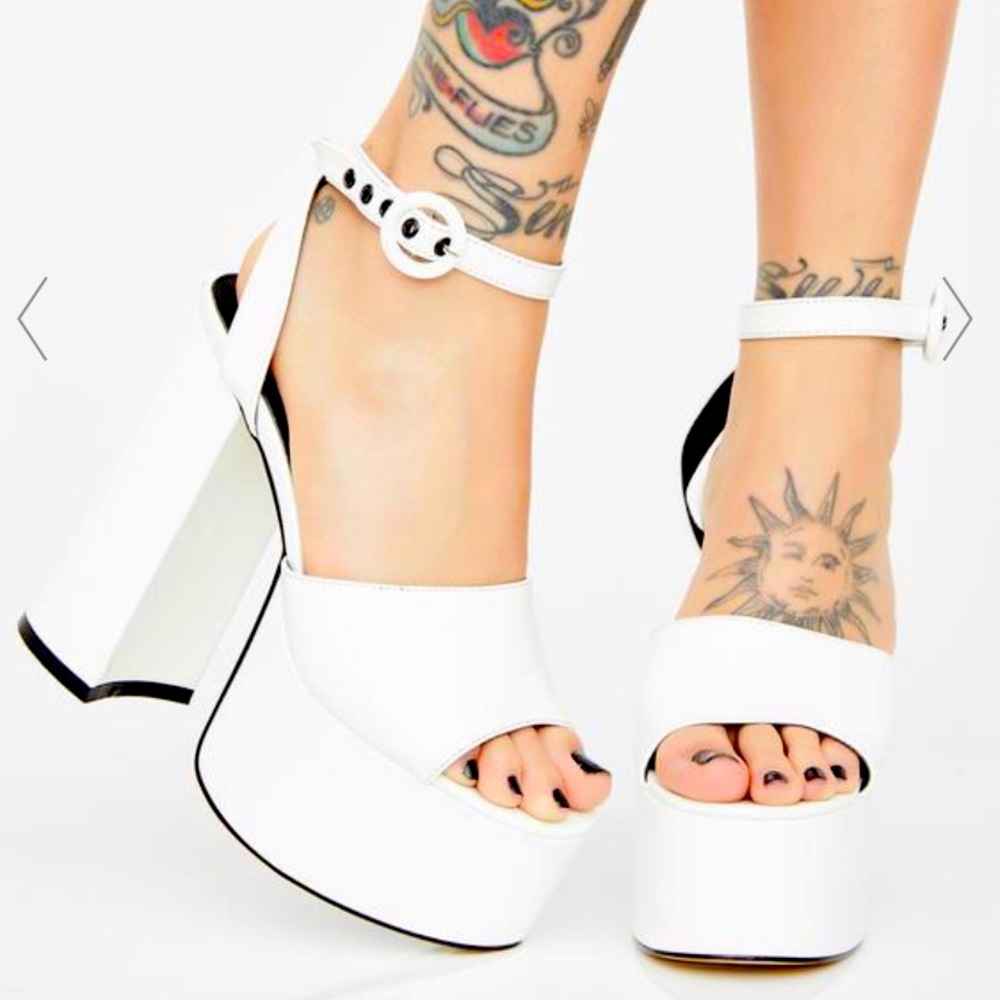 ❌SOLD❌White platform pumps